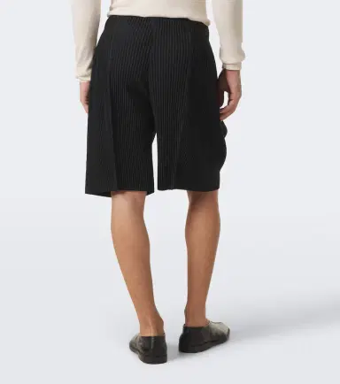 Homme Plissé Issey Miyake Homme Plissé Issey Miyake Monthly Colors: August pleated Bermuda shorts | Thumbnail 5 Homme Plissé Issey Miyake Homme Plissé Issey Miyake Monthly Colors: August pleated Bermuda shorts | Thumbnail 5