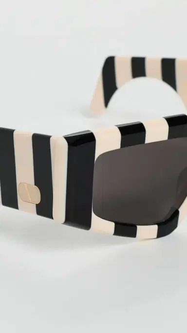 Valentino Ultra Vintage Sunglasses | Thumbnail 5 Valentino Ultra Vintage Sunglasses | Thumbnail 5