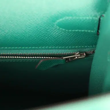 HERMÈS Pre-owned Hermes Kelly Sellier 32 Malachite Epsom Palladium Hardware | Thumbnail 9 HERMÈS Pre-owned Hermes Kelly Sellier 32 Malachite Epsom Palladium Hardware | Thumbnail 9