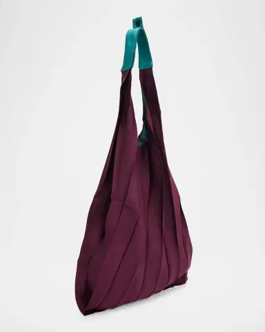 Issey Miyake Men's Guru Guru Packable Pleated Tote Bag | Thumbnail 3 Issey Miyake Men's Guru Guru Packable Pleated Tote Bag | Thumbnail 3
