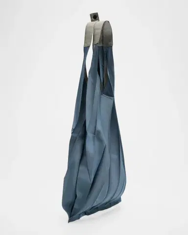 Issey Miyake Men's Guru Guru Packable Pleated Tote Bag | Thumbnail 8 Issey Miyake Men's Guru Guru Packable Pleated Tote Bag | Thumbnail 8