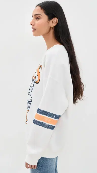 Junk Food Chicago Bears Oversized Striped Fleece Sweatshirt Vintage White S | Thumbnail 4 Junk Food Chicago Bears Oversized Striped Fleece Sweatshirt Vintage White S | Thumbnail 4