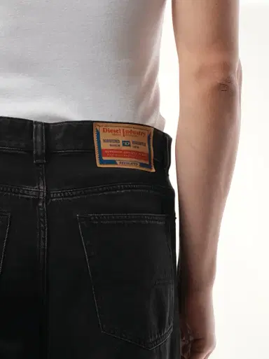Diesel 2001 D-macro Jeans | Thumbnail 2 Diesel 2001 D-macro Jeans | Thumbnail 2