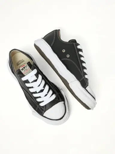 Maison MIHARA YASUHIRO Peterson 23 OG Low Leather Sneaker in Black/white Black | Thumbnail 2 Maison MIHARA YASUHIRO Peterson 23 OG Low Leather Sneaker in Black/white Black | Thumbnail 2
