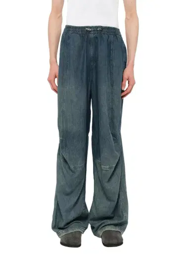 Diesel D-pari-s Relaxed Jeans | Thumbnail 1 Diesel D-pari-s Relaxed Jeans | Thumbnail 1