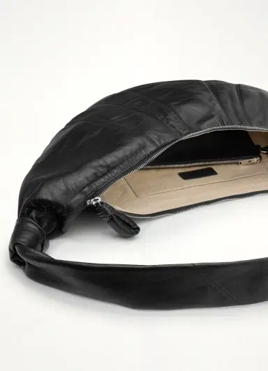 Lemaire Lambskin Large Croissant Bag | Thumbnail 2 Lemaire Lambskin Large Croissant Bag | Thumbnail 2