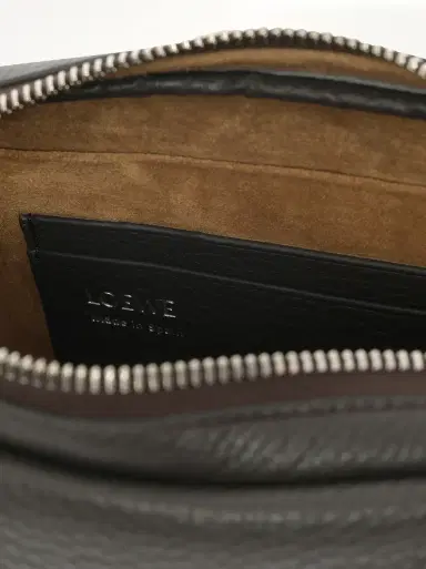 Loewe Pebble Messenger Small | Thumbnail 9 Loewe Pebble Messenger Small | Thumbnail 9