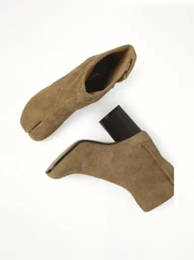 Maison Margiela Tabi Ankle Boots 8cm | Thumbnail 4 Maison Margiela Tabi Ankle Boots 8cm | Thumbnail 4