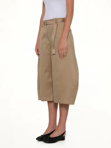 Sacai Cotton Chino Barrel Bermuda Shorts | Thumbnail 2 Sacai Cotton Chino Barrel Bermuda Shorts | Thumbnail 2