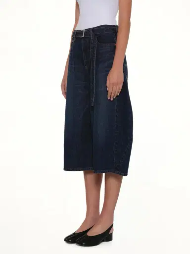 Sacai Barrel Denim Bermuda Pants | Thumbnail 2 Sacai Barrel Denim Bermuda Pants | Thumbnail 2