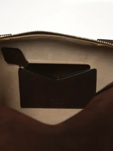 Alaïa Le Bouledogue Medium Bag | Thumbnail 7 Alaïa Le Bouledogue Medium Bag | Thumbnail 7