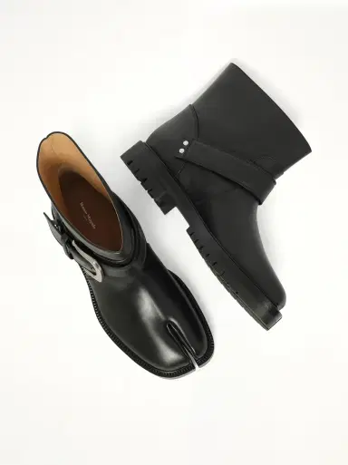Maison Margiela Tabi County Buckle Ankle Boots | Thumbnail 4 Maison Margiela Tabi County Buckle Ankle Boots | Thumbnail 4