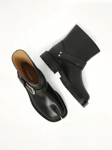 Maison Margiela Tabi County Buckle Ankle Boots | Thumbnail 4 Maison Margiela Tabi County Buckle Ankle Boots | Thumbnail 4