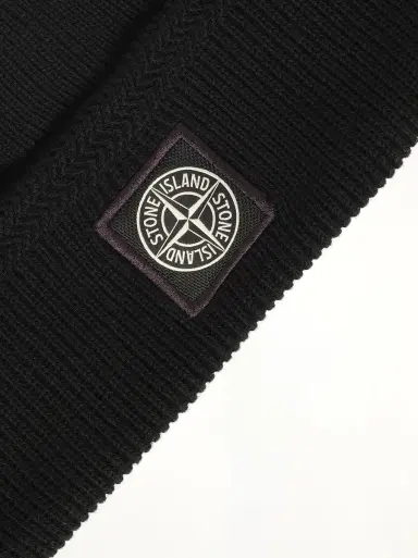 Stone Island N100102 Beanie | Thumbnail 4 Stone Island N100102 Beanie | Thumbnail 4