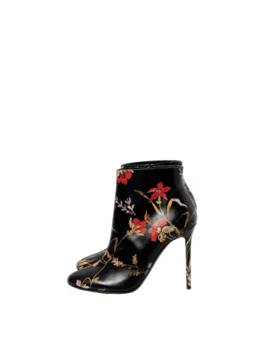 Balenciaga Leather Boots | Thumbnail 1 Balenciaga Leather Boots | Thumbnail 1