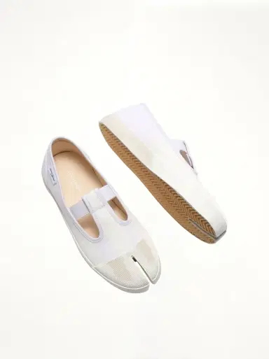 Maison Margiela Tabi Toe Sneakers in White/white | Thumbnail 4 Maison Margiela Tabi Toe Sneakers in White/white | Thumbnail 4