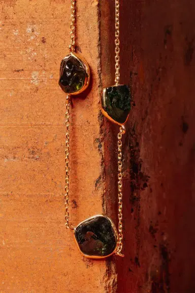 CLARA CHEHAB Green Tourmaline Sequence Necklace | Thumbnail 3 CLARA CHEHAB Green Tourmaline Sequence Necklace | Thumbnail 3