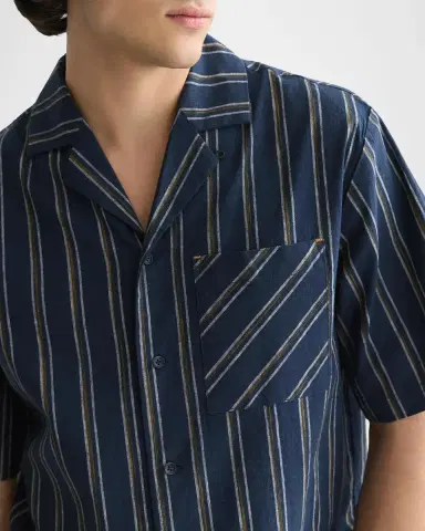 Scotch & Soda Men's Stripe Cotton and Linen Relaxed-Fit Short-Sleeve Shirt | Thumbnail 5 Scotch & Soda Men's Stripe Cotton and Linen Relaxed-Fit Short-Sleeve Shirt | Thumbnail 5