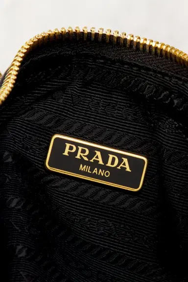 Prada Prada Saffiano Re-Edition 2005 Shoulder Bag | Thumbnail 6 Prada Prada Saffiano Re-Edition 2005 Shoulder Bag | Thumbnail 6