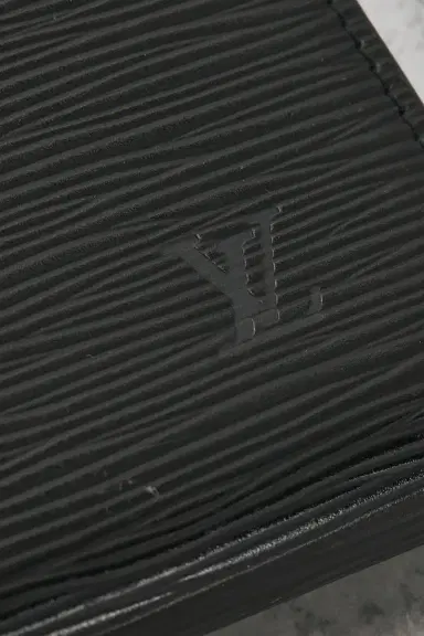 Louis Vuitton Louis Vuitton Epi Pochette Accessoires 24 Shoulder Bag | Thumbnail 5 Louis Vuitton Louis Vuitton Epi Pochette Accessoires 24 Shoulder Bag | Thumbnail 5