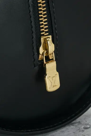 Louis Vuitton Louis Vuitton Epi Soufflot Handbag | Thumbnail 8 Louis Vuitton Louis Vuitton Epi Soufflot Handbag | Thumbnail 8