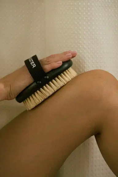 Mirror Water BUFF Body Dry Brush | Thumbnail 2 Mirror Water BUFF Body Dry Brush | Thumbnail 2