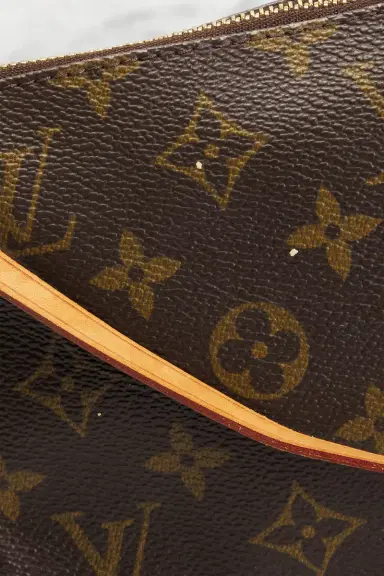 Louis Vuitton Louis Vuitton Monogram Pochette Accessoires Shoulder Bag | Thumbnail 6 Louis Vuitton Louis Vuitton Monogram Pochette Accessoires Shoulder Bag | Thumbnail 6