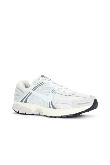 Nike Zoom Vomero 5 | Thumbnail 2 Nike Zoom Vomero 5 | Thumbnail 2