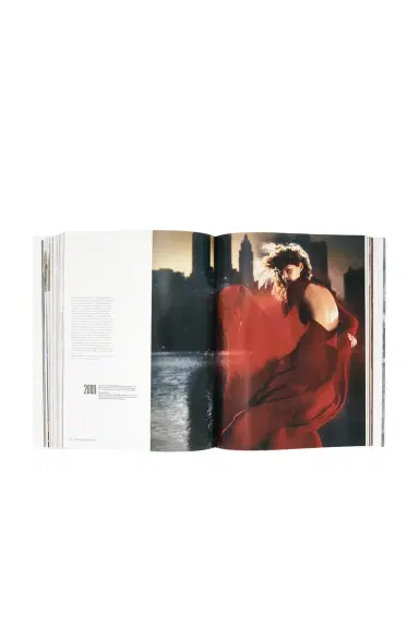 TASCHEN Valentino. A Grand Italian Epic | Thumbnail 5 TASCHEN Valentino. A Grand Italian Epic | Thumbnail 5