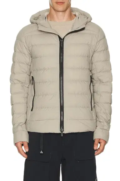 Canada Goose Crofton Hoody Enduraluxe | Thumbnail 1 Canada Goose Crofton Hoody Enduraluxe | Thumbnail 1