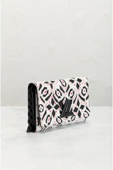 Louis Vuitton Louis Vuitton Portefeuille Twisted Wallet On Chain | Thumbnail 4 Louis Vuitton Louis Vuitton Portefeuille Twisted Wallet On Chain | Thumbnail 4