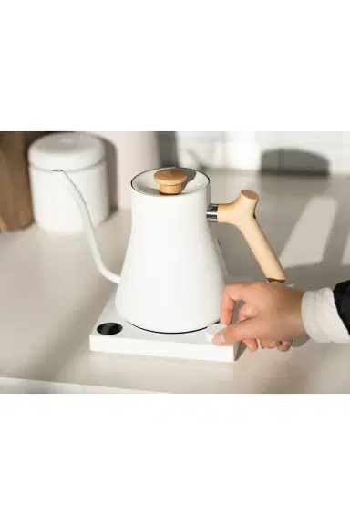 Fellow Stagg EKG Pro Electric Kettle | Thumbnail 5 Fellow Stagg EKG Pro Electric Kettle | Thumbnail 5