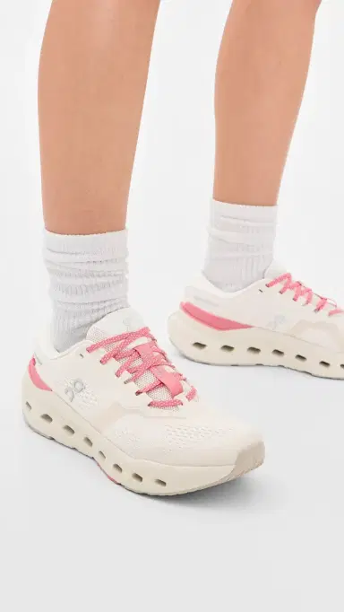 ON Cloudrunner 3 Sneakers | Thumbnail 3 ON Cloudrunner 3 Sneakers | Thumbnail 3
