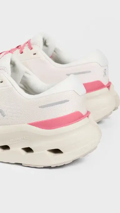 ON Cloudrunner 3 Sneakers | Thumbnail 4 ON Cloudrunner 3 Sneakers | Thumbnail 4