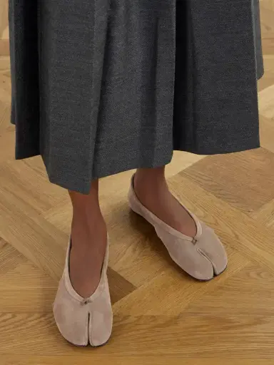 Maison Margiela Tabi Split-toe Suede Ballet Flats | Thumbnail 2 Maison Margiela Tabi Split-toe Suede Ballet Flats | Thumbnail 2