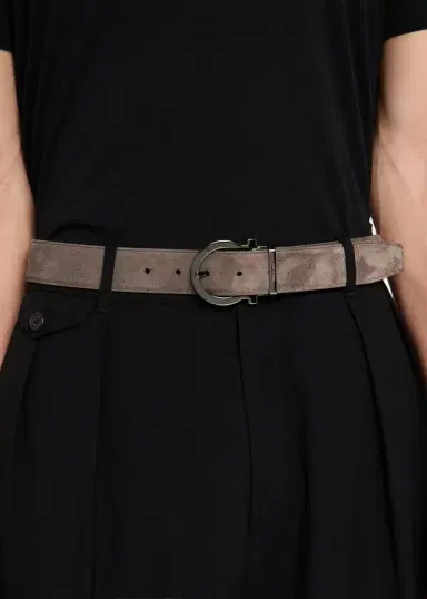 Ferragamo Men's Gancio-Buckle Reversible Leather Belt | Thumbnail 2 Ferragamo Men's Gancio-Buckle Reversible Leather Belt | Thumbnail 2