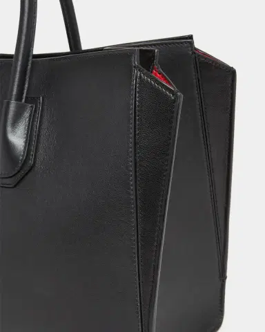 Givenchy Antigona Top-Handle Bag in Leather | Thumbnail 6 Givenchy Antigona Top-Handle Bag in Leather | Thumbnail 6