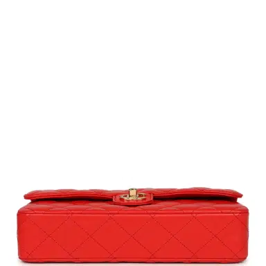 Chanel Chanel Medium East West Flap Bag Red Lambskin Gold Hardware | Thumbnail 6 Chanel Chanel Medium East West Flap Bag Red Lambskin Gold Hardware | Thumbnail 6