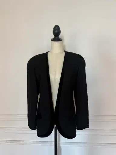 Jen Wonders Studio Louis Feraud Wool Blazer | Thumbnail 5 Jen Wonders Studio Louis Feraud Wool Blazer | Thumbnail 5