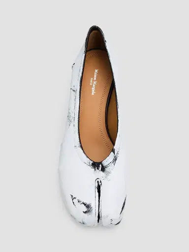 Maison Margiela Women's Tabi 35MM Painted Print Leather Pumps | Thumbnail 4 Maison Margiela Women's Tabi 35MM Painted Print Leather Pumps | Thumbnail 4