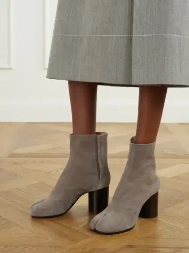 Maison Margiela Tabi Split-toe Suede Ankle Boots | Thumbnail 2 Maison Margiela Tabi Split-toe Suede Ankle Boots | Thumbnail 2