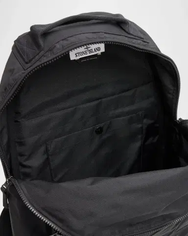 Stone Island Men's Nylon Compass-Label Backpack | Thumbnail 4 Stone Island Men's Nylon Compass-Label Backpack | Thumbnail 4