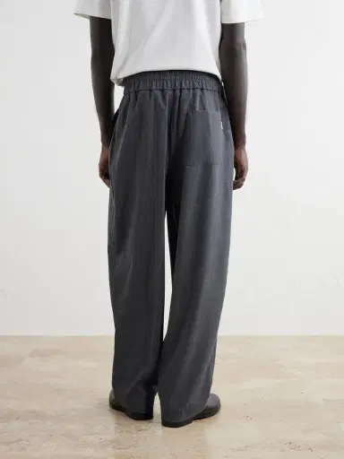 AMI PARIS Wide-Leg Virgin Wool Trousers - Men | Thumbnail 4 AMI PARIS Wide-Leg Virgin Wool Trousers - Men | Thumbnail 4