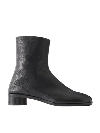 Maison Margiela Tabi Split-Toe Full-Grain Leather Boots - Men | Thumbnail 1 Maison Margiela Tabi Split-Toe Full-Grain Leather Boots - Men | Thumbnail 1