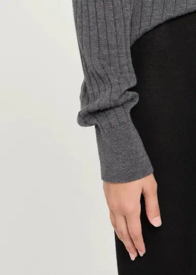 Bottega Veneta Wool Ribbed Low-Waist Pants | Thumbnail 5 Bottega Veneta Wool Ribbed Low-Waist Pants | Thumbnail 5