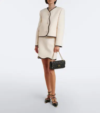 Valentino Garavani Rockstud Spike Medium leather shoulder bag | Thumbnail 6 Valentino Garavani Rockstud Spike Medium leather shoulder bag | Thumbnail 6