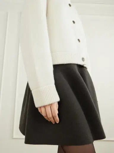 Lisa Yang Emmylou Cashmere Cardigan | Thumbnail 5 Lisa Yang Emmylou Cashmere Cardigan | Thumbnail 5