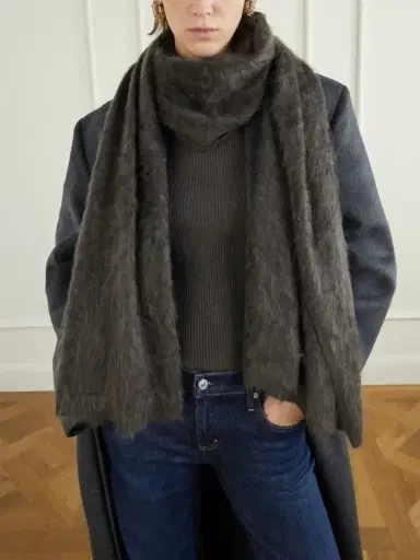 Lisa Yang Brushed Cashmere Scarf | Thumbnail 4 Lisa Yang Brushed Cashmere Scarf | Thumbnail 4