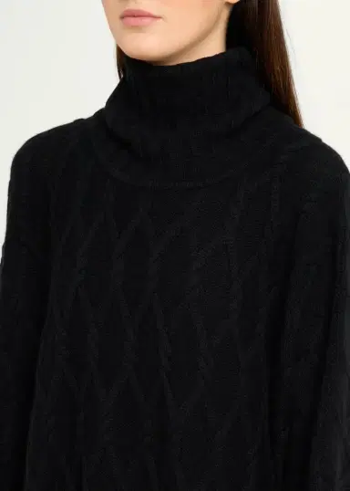 Eskandar Cashmere Cable Roll Neck - Long Length | Thumbnail 5 Eskandar Cashmere Cable Roll Neck - Long Length | Thumbnail 5