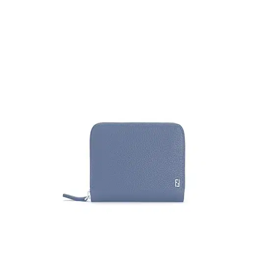 Zipped wallet organised into three gusseted compartments Zipped wallet organised into three gusseted compartments